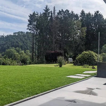 Apartment Ferienwohnung Julia Eifel *